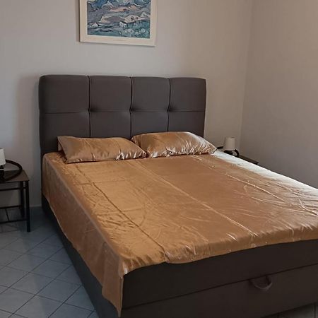 Studio Apartment Jemi Pula Exterior foto