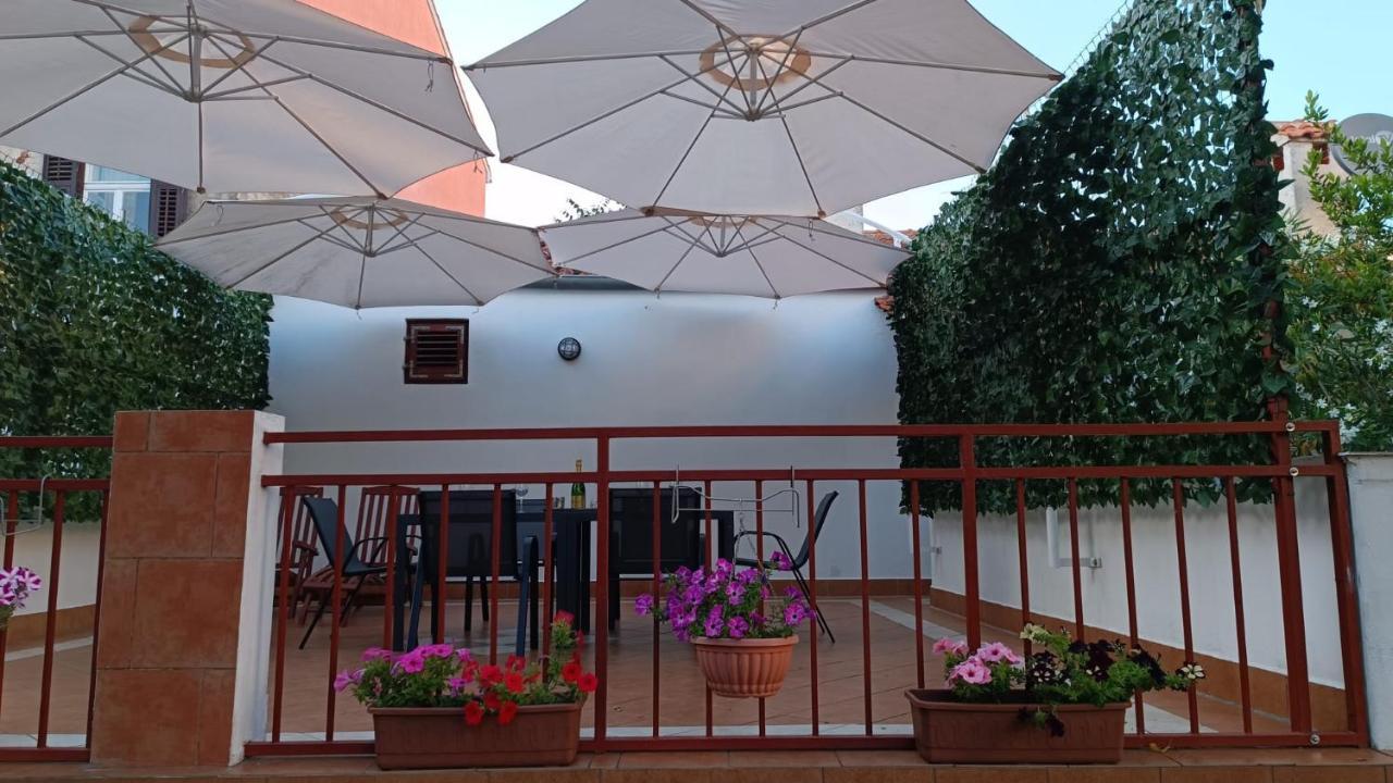 Studio Apartment Jemi Pula Exterior foto