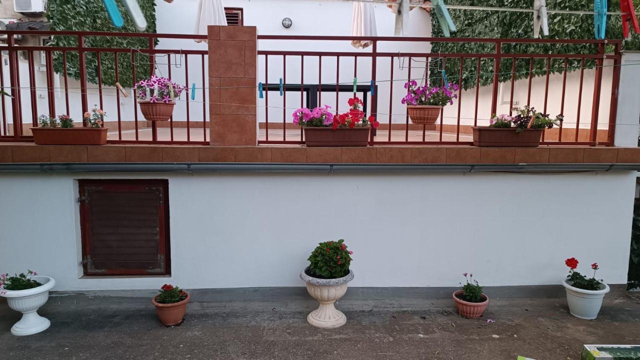 Studio Apartment Jemi Pula Exterior foto